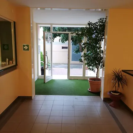 Petit Avec Classe * Sanremo